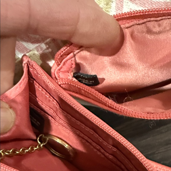 Coach set of 3 Coral and Cream shoulder bag wrestles , and card holder - Picture 17 of 17